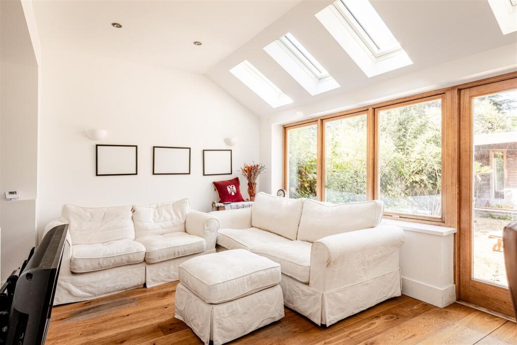 House in London - View 5