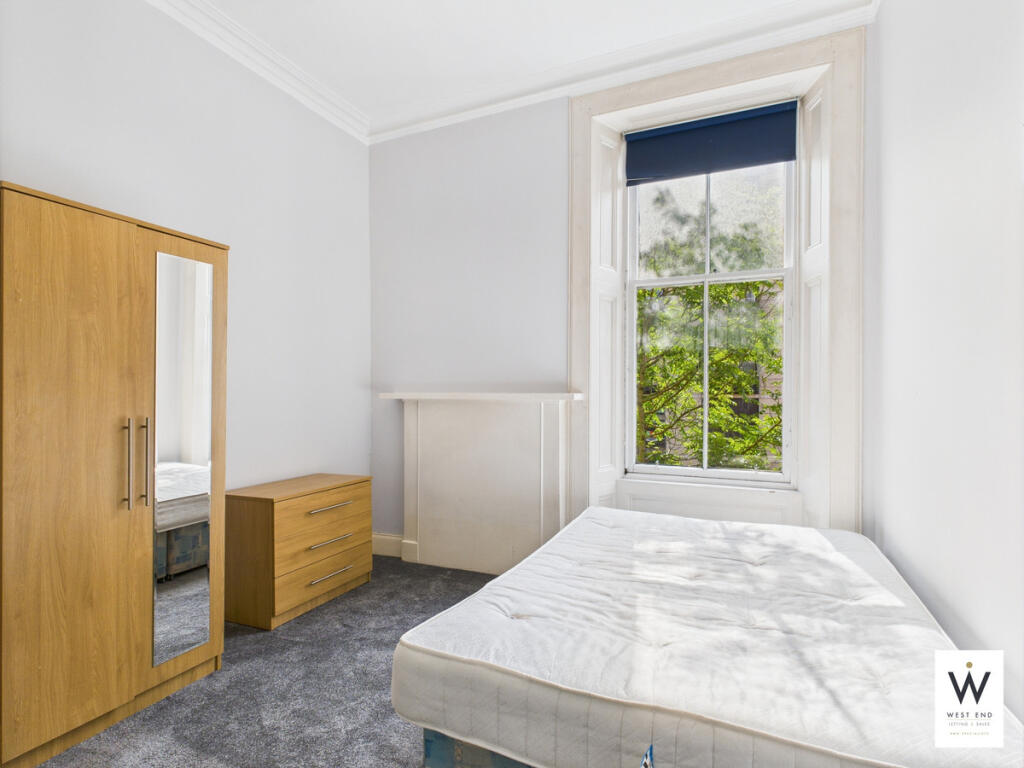 Apartment in Glasgow, Queen's Cross, North Woodside - View 4