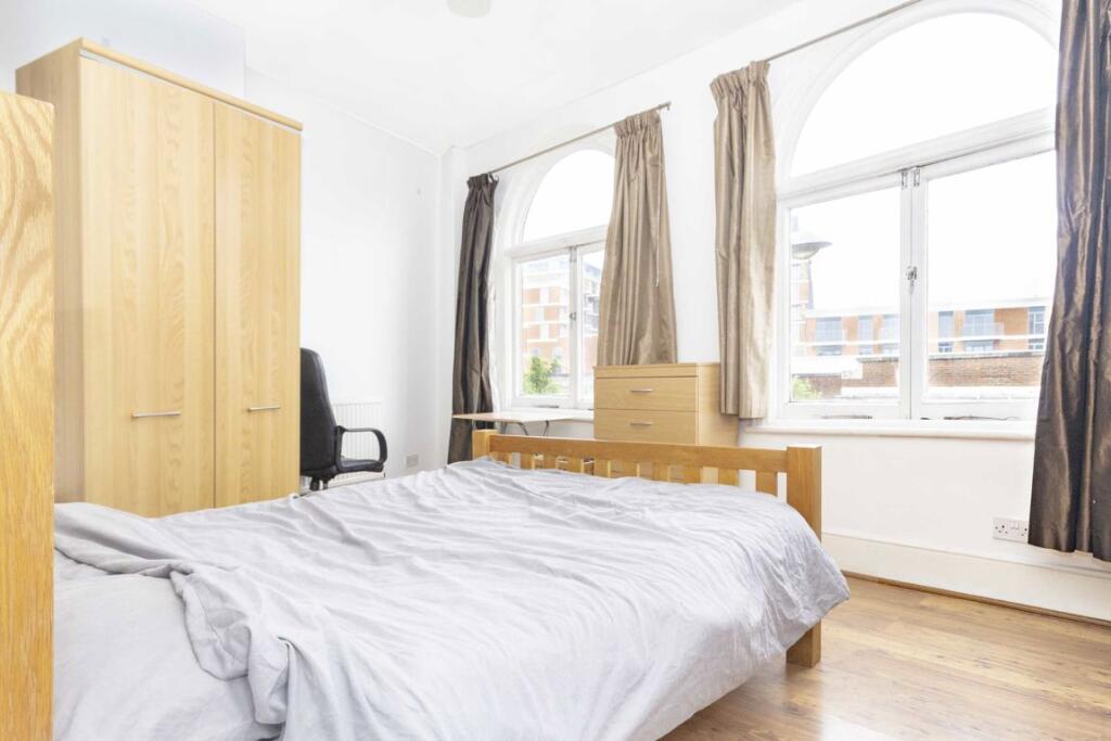 Main image of property: High Street, Acton