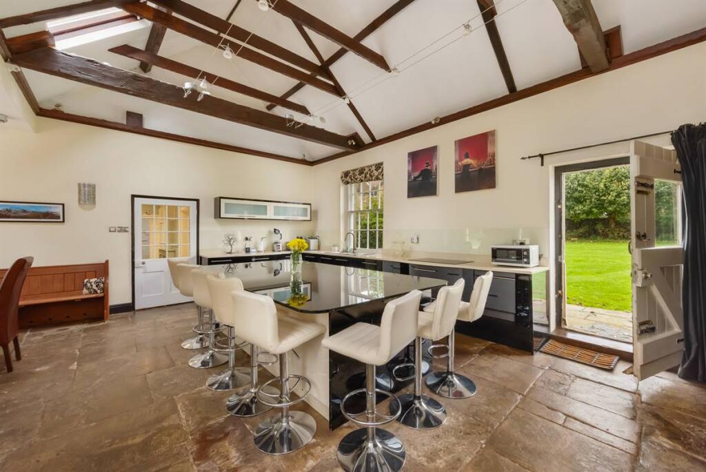 House in Westgate-on-Sea, Garlinge - More