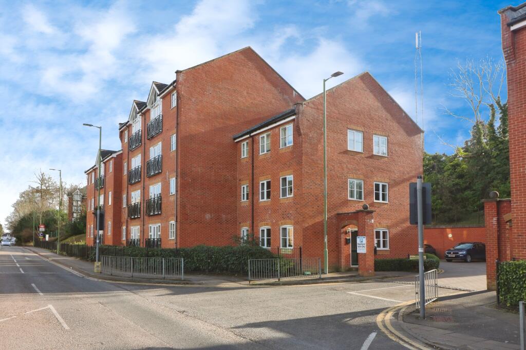Main image of property: London Road, Apsley, HP3