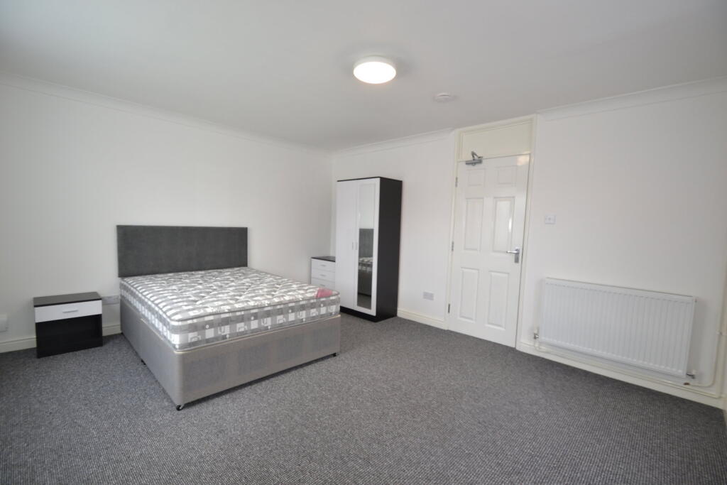 House in Northampton - View 3