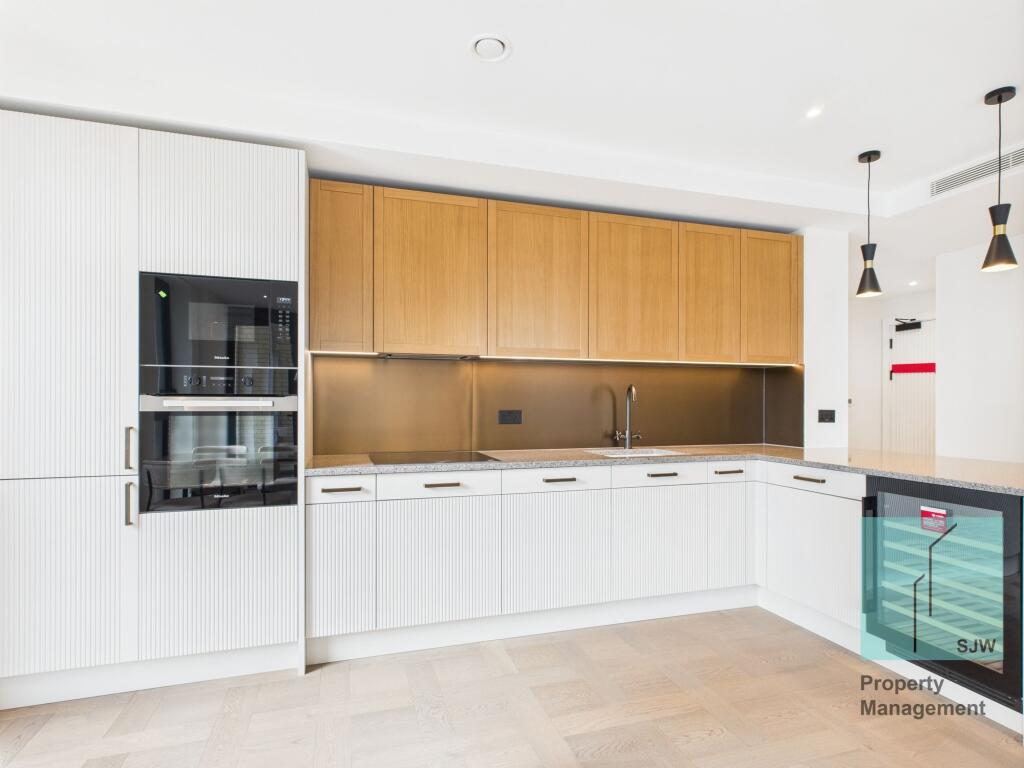 Main image of property: 3 Boxwood Gardens, London, E1W