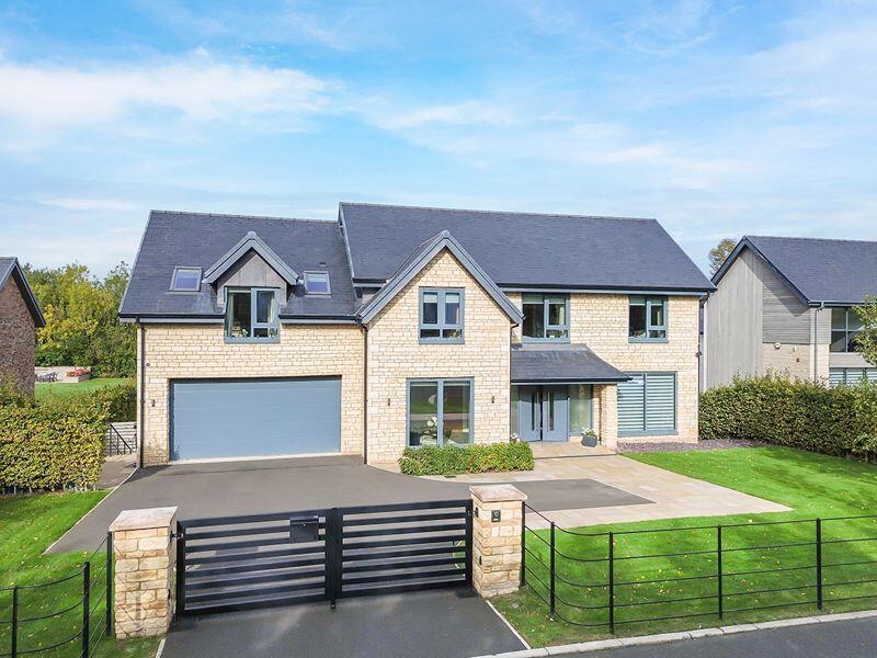 4, Mill View, Runnymede Road, Darras Hall, Ponteland, Newcastle upon Tyne photo 2