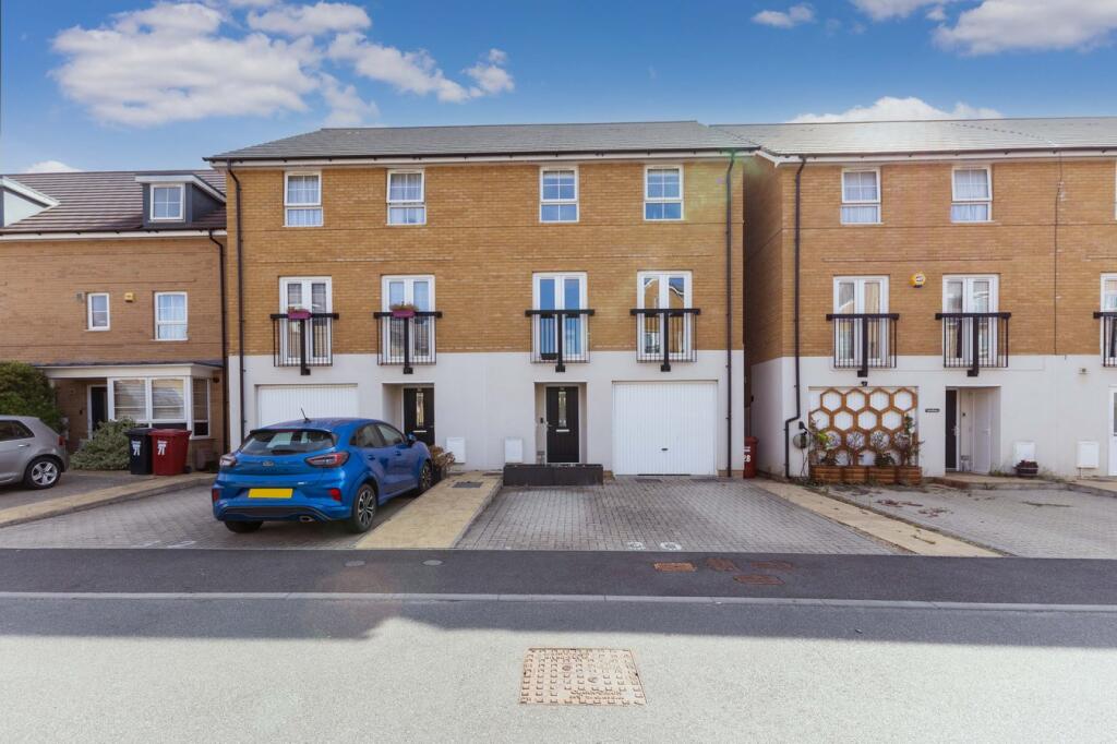 Main image of property: Kenyon Way, Langley, SL3