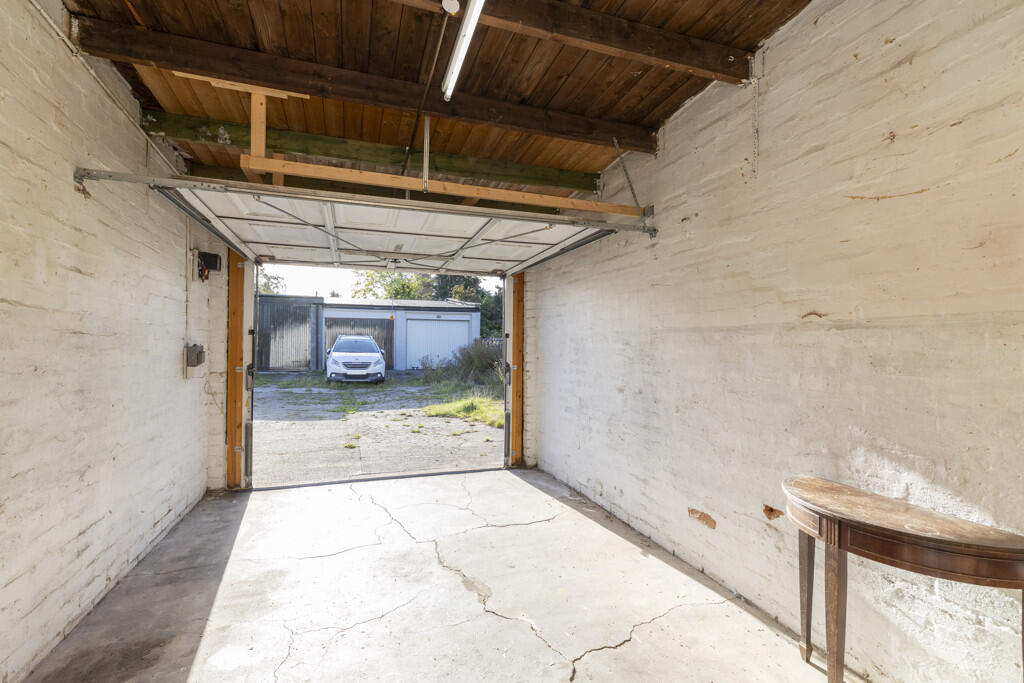Garage at 23 Relugas Lane, The Grange, Edinburgh, EH9 2LS off Relugas Road - View 5