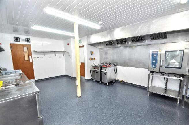 Kitchen (2)