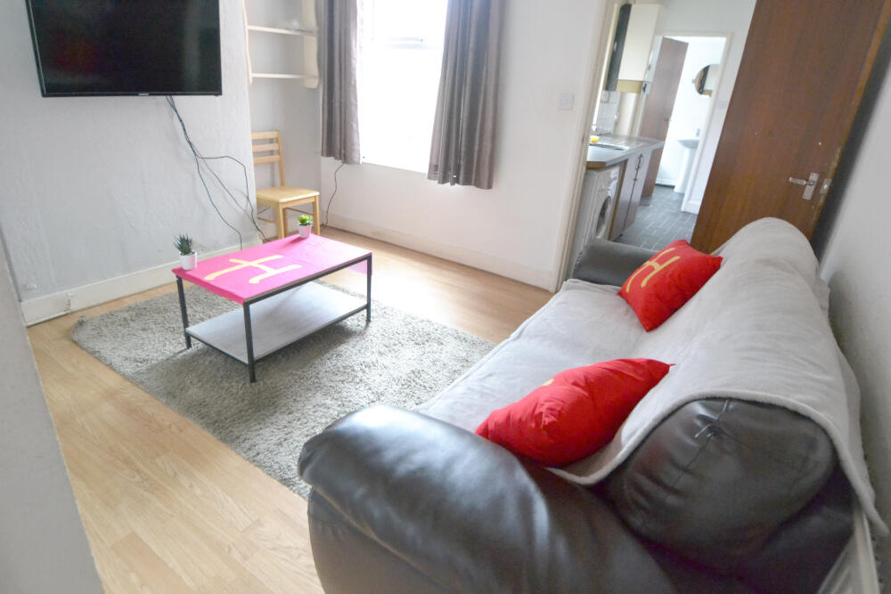 Main image of property: Croydon Road, Radford, Nottingham, NG7