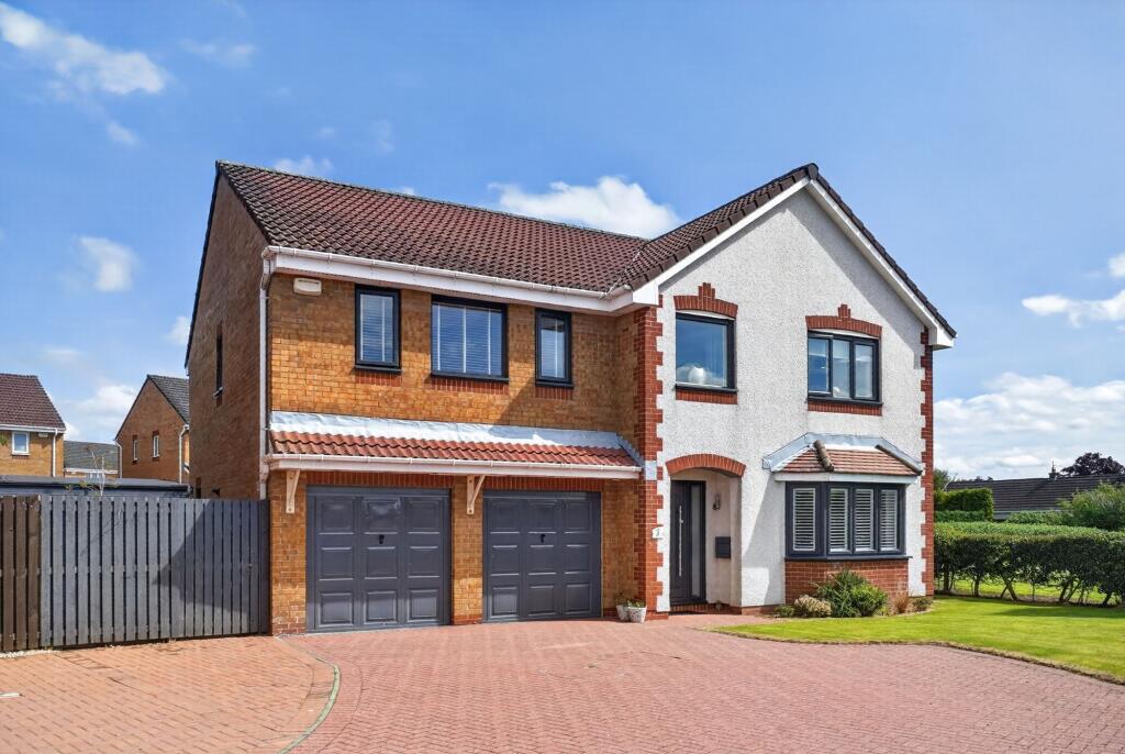 Main image of property: 2 Eglintoun Road, Stewarton, KA3 3JA