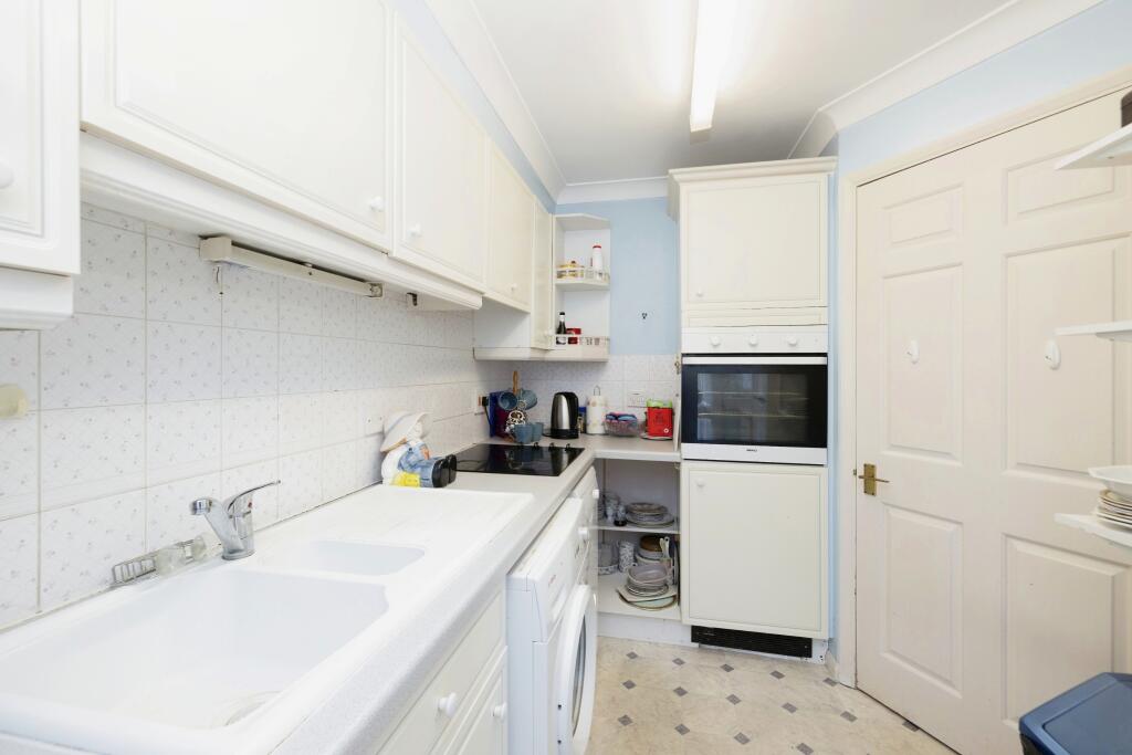 Cherchefelle Mews, Stanmore photo 3
