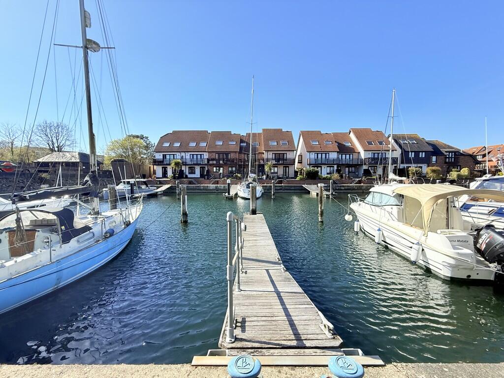 Endeavour Way, Hythe Marina Village photo 3
