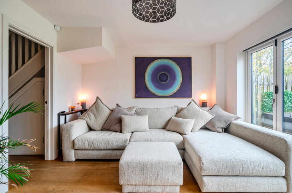 House in Redhill - View 4