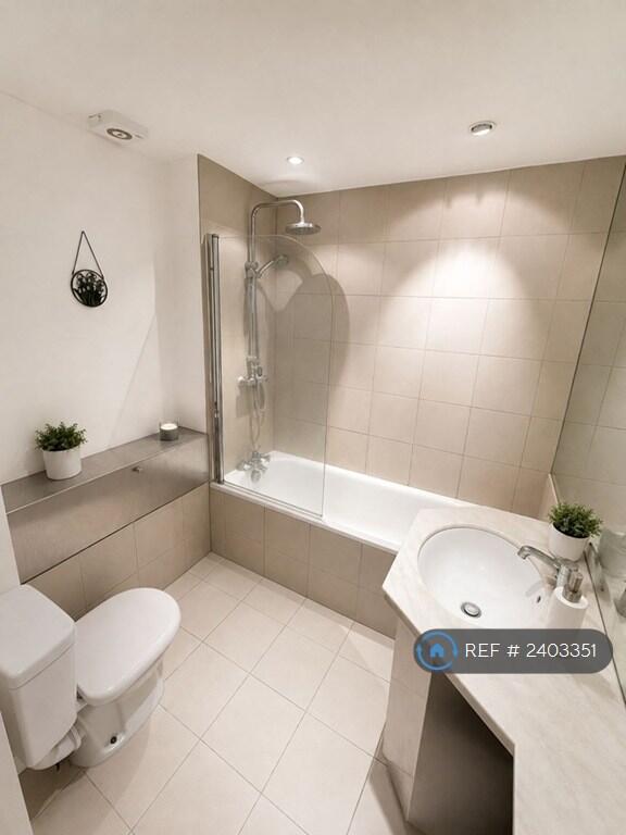 Apartment in London, South Hampstead - View 2
