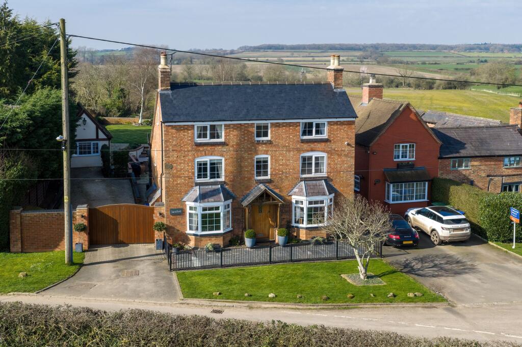 Main image of property: Offchurch Road, Hunningham, Leamington Spa, CV33