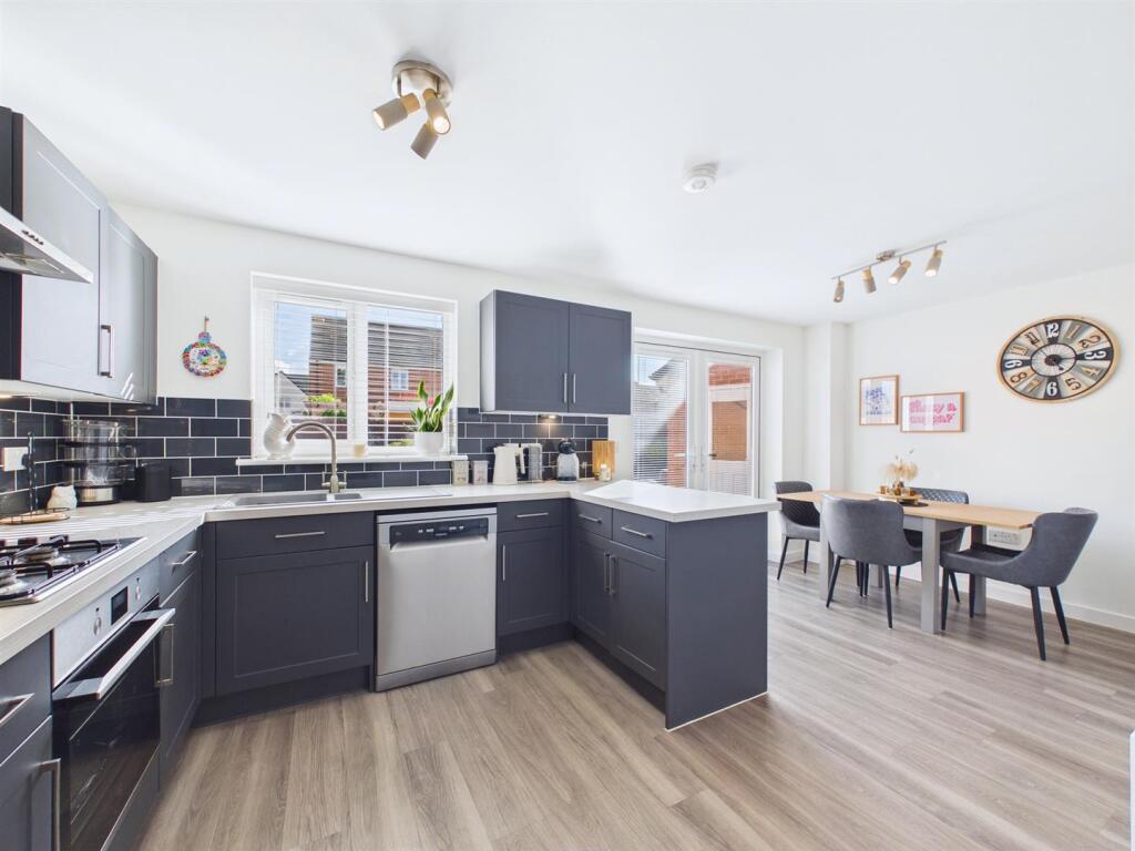 House in Breckland, Toftwood, Dereham - More