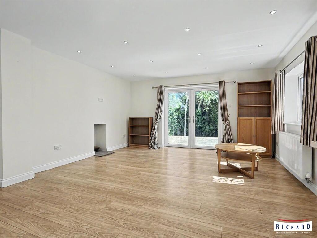 House in Warkworth - More