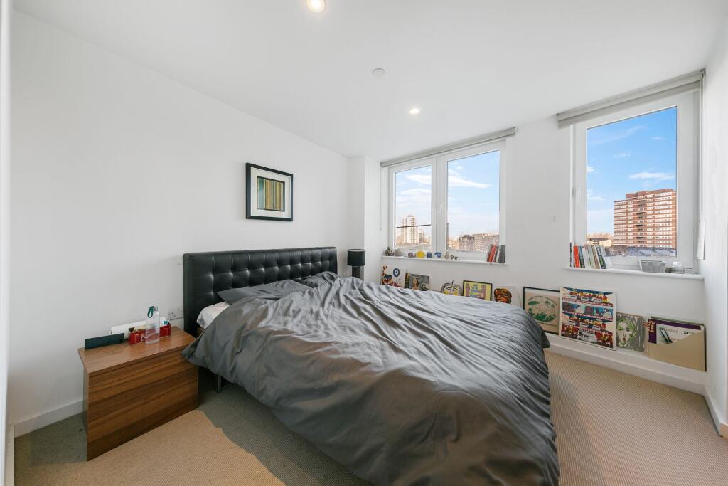 Apartment in London - More