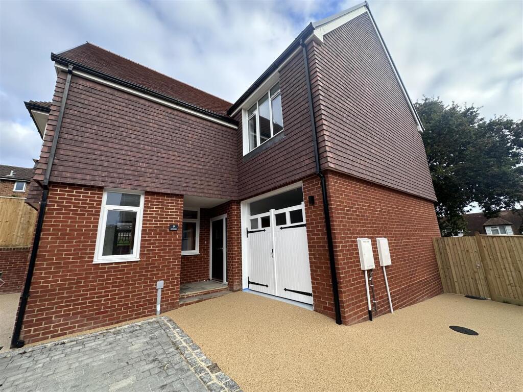 Main image of property: Fairlight, Hastings