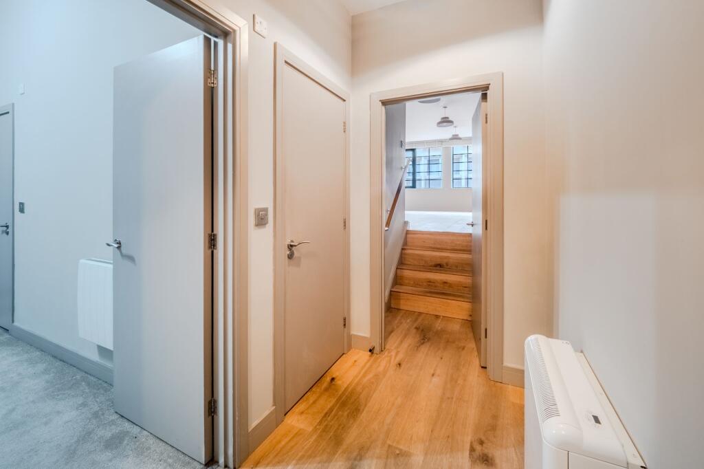 Apartment in Bristol - More