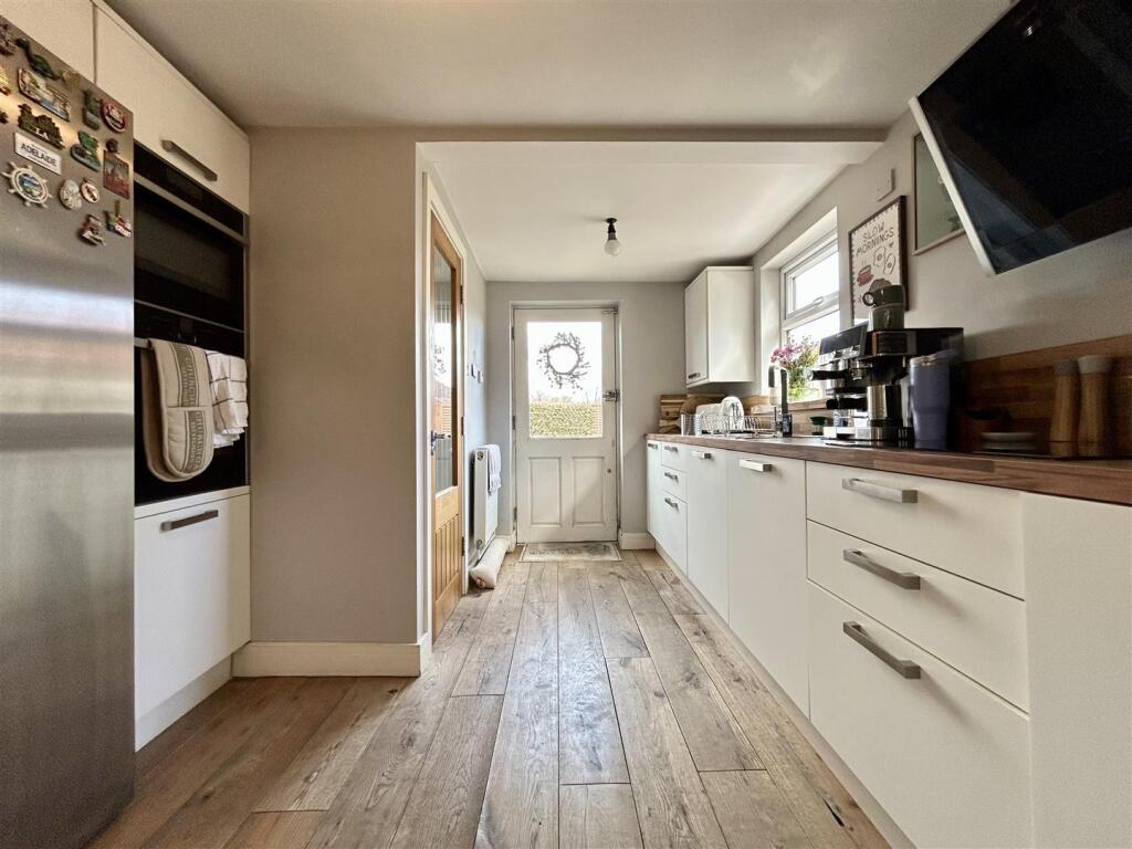 Stourbridge Road, Halesowen - More