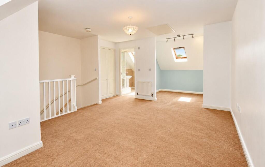 House in Taunton - View 5