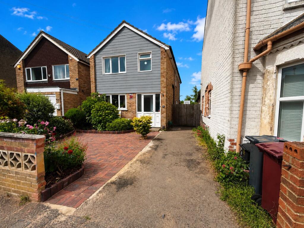 Main image of property: Stone Street, Reading, Berkshire