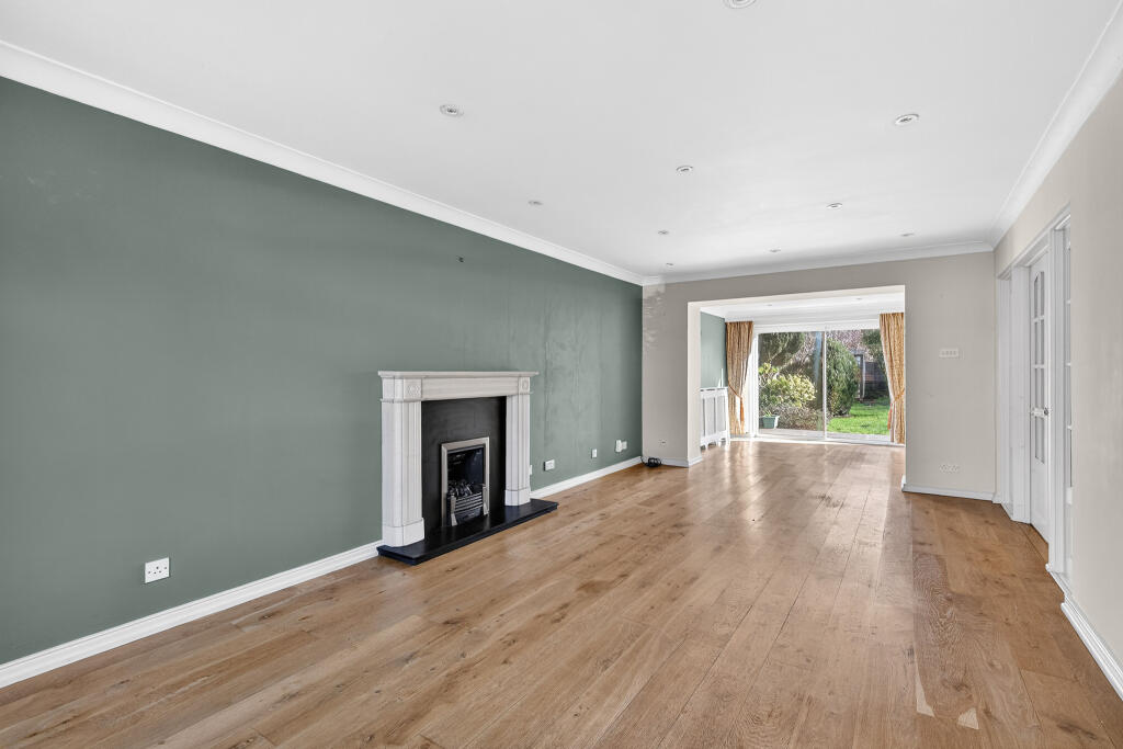 House in Twickenham - View 5