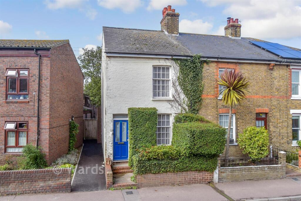 2-bed terraced on Western Road, Deal, Kent, £200,000