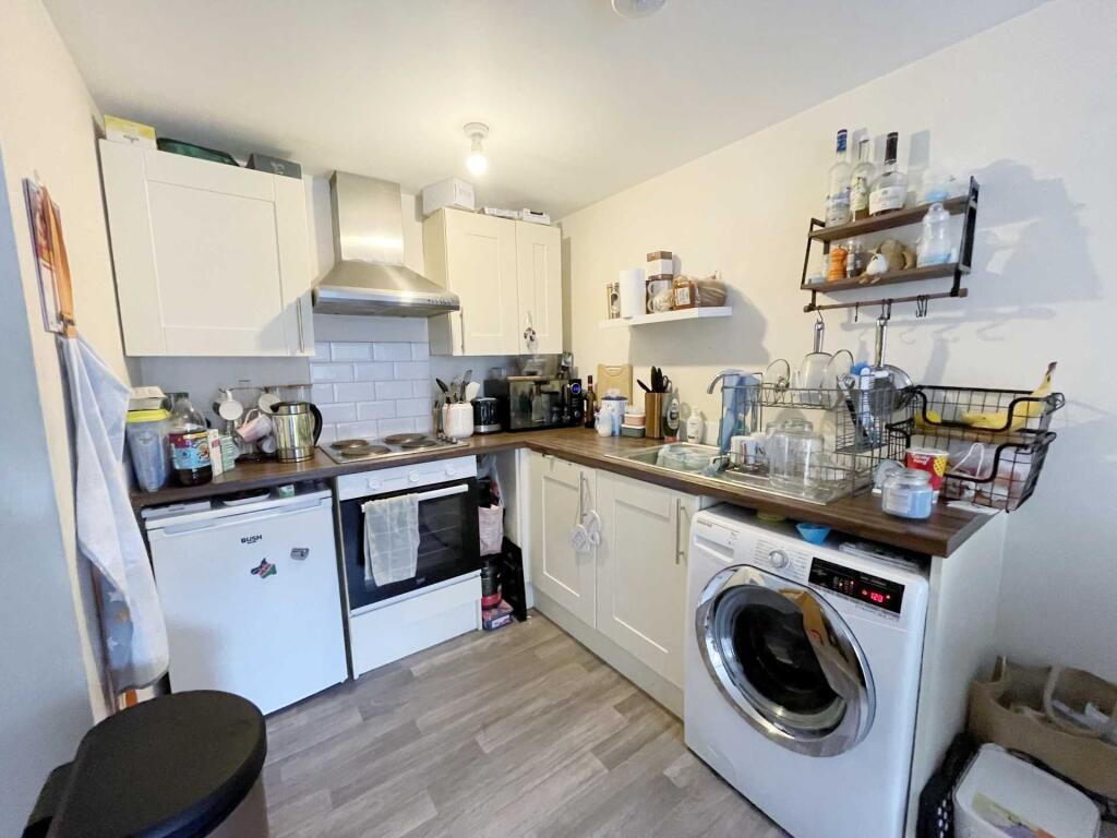 Additional image 6 of Palmerston Road, Bournemouth * Garden Flat *