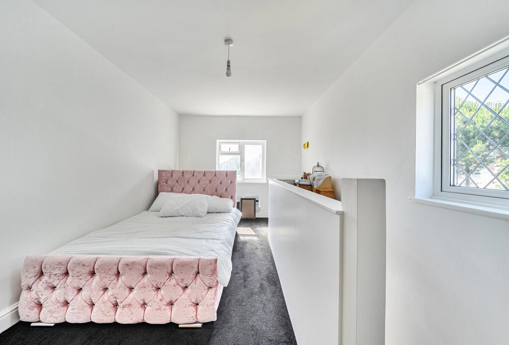 House in London - View 5