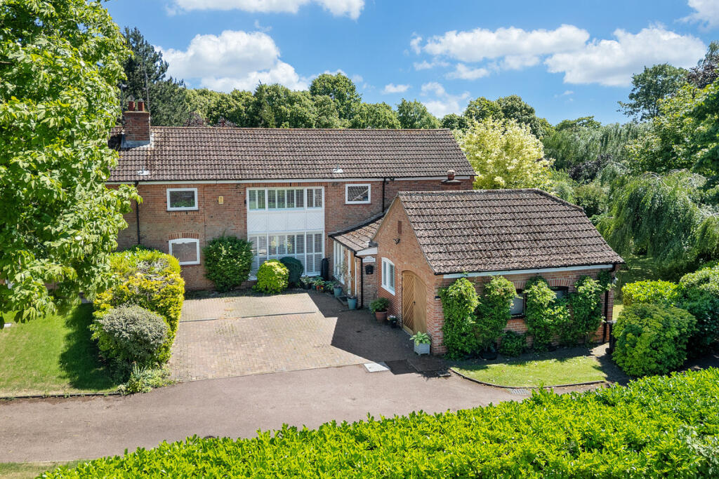 Main image of property: Grange Park, Cropwell Butler, NG12