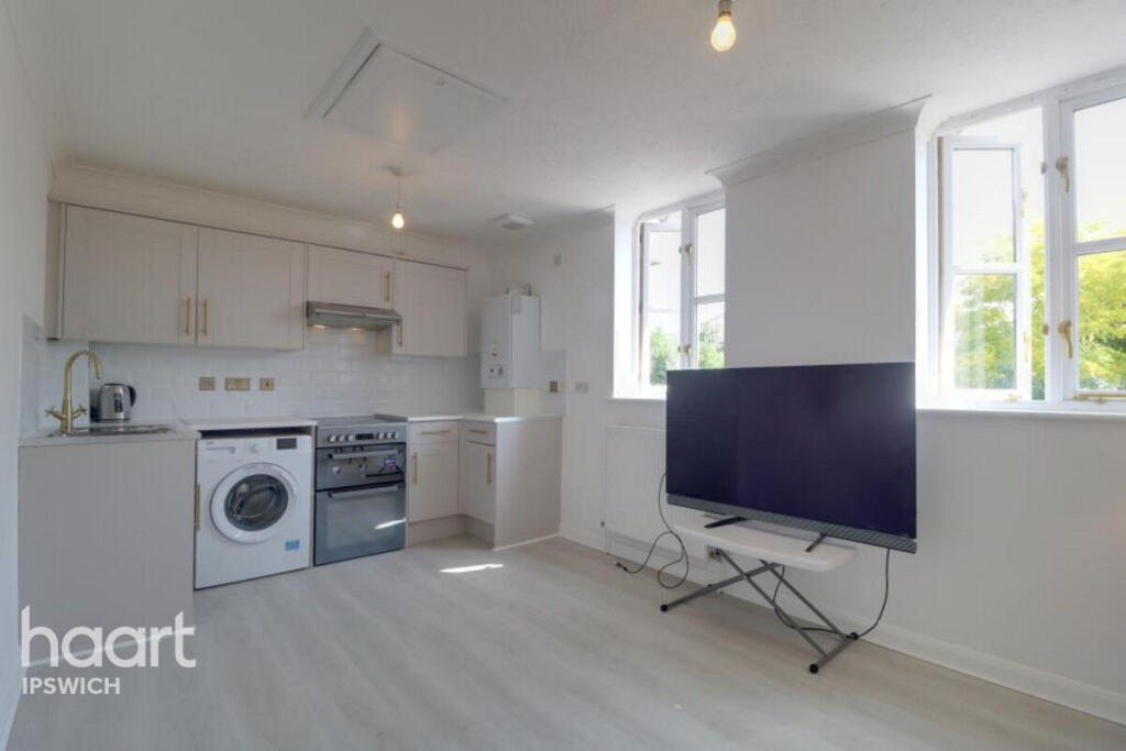Main image of property: Brickfield Close, Ipswich