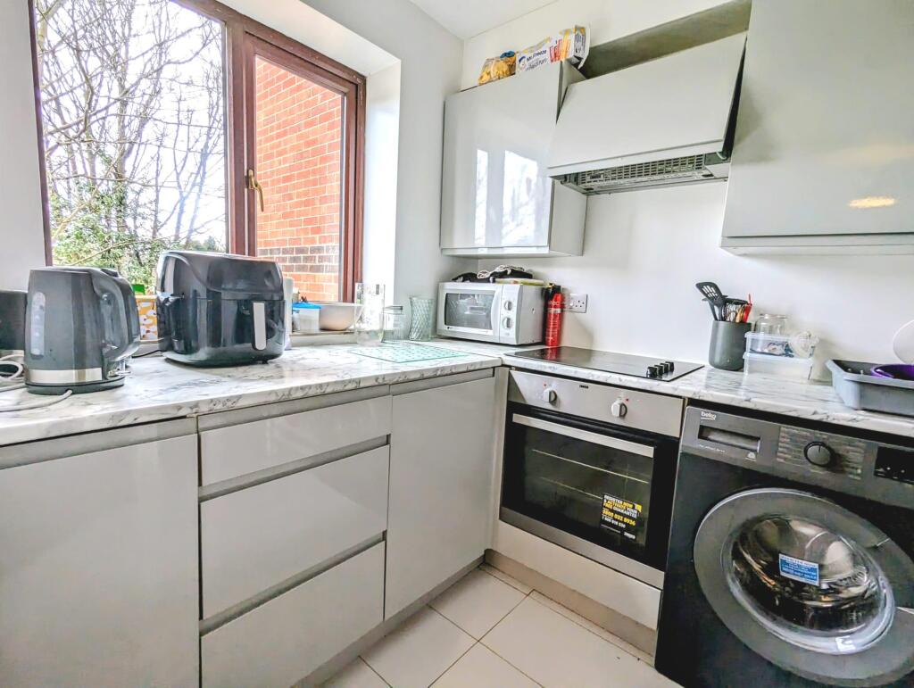 Apartment in Ipswich, Suffolk - View 5
