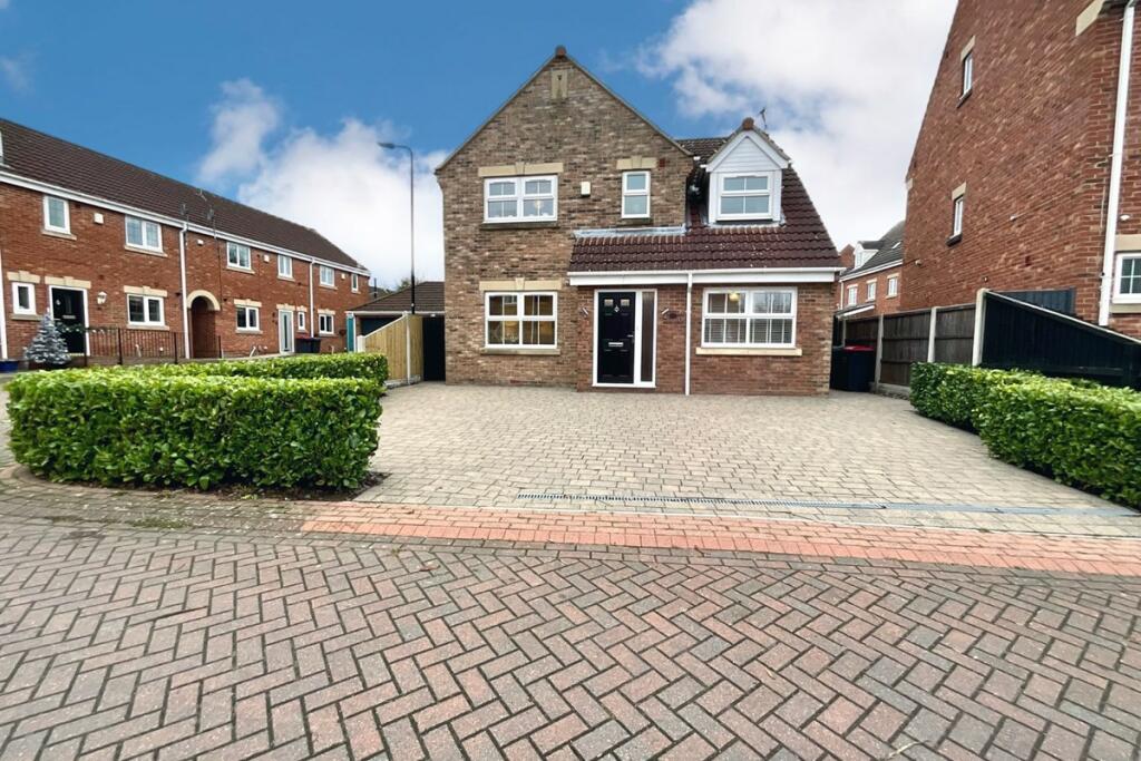 Main image of property: Roberts Grove, Aston, Sheffield, S26 2DJ