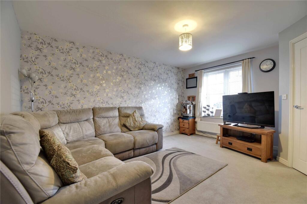 Cheviot Close, Brompton, Northallerton, North Yorkshire, DL6 photo 2