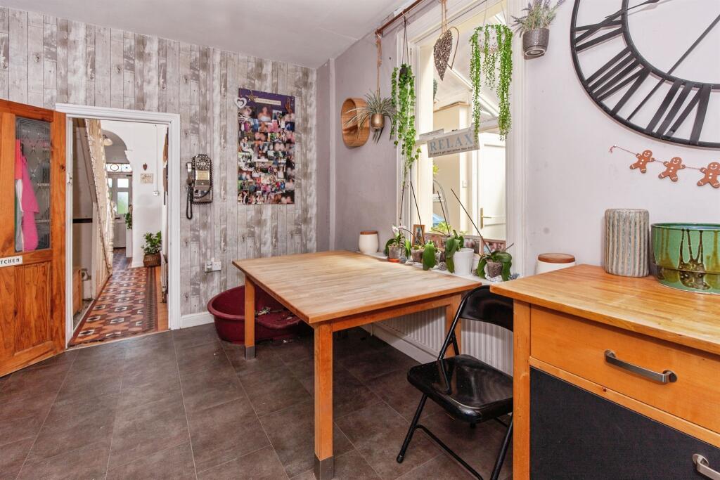 House in Bath, Trowbridge - More