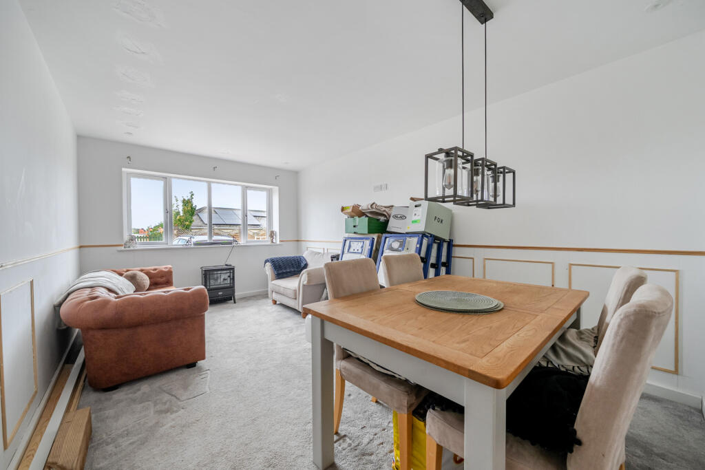House in Torquay - More