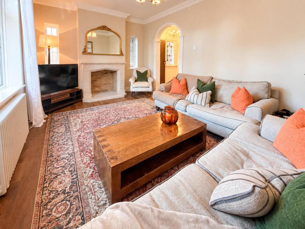 House in Southend-on-Sea - View 3