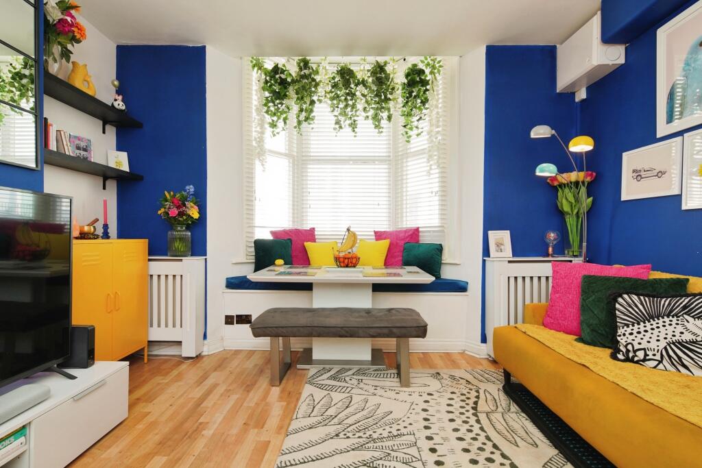 Main image of property: Devonshire Place, Brighton, BN2
