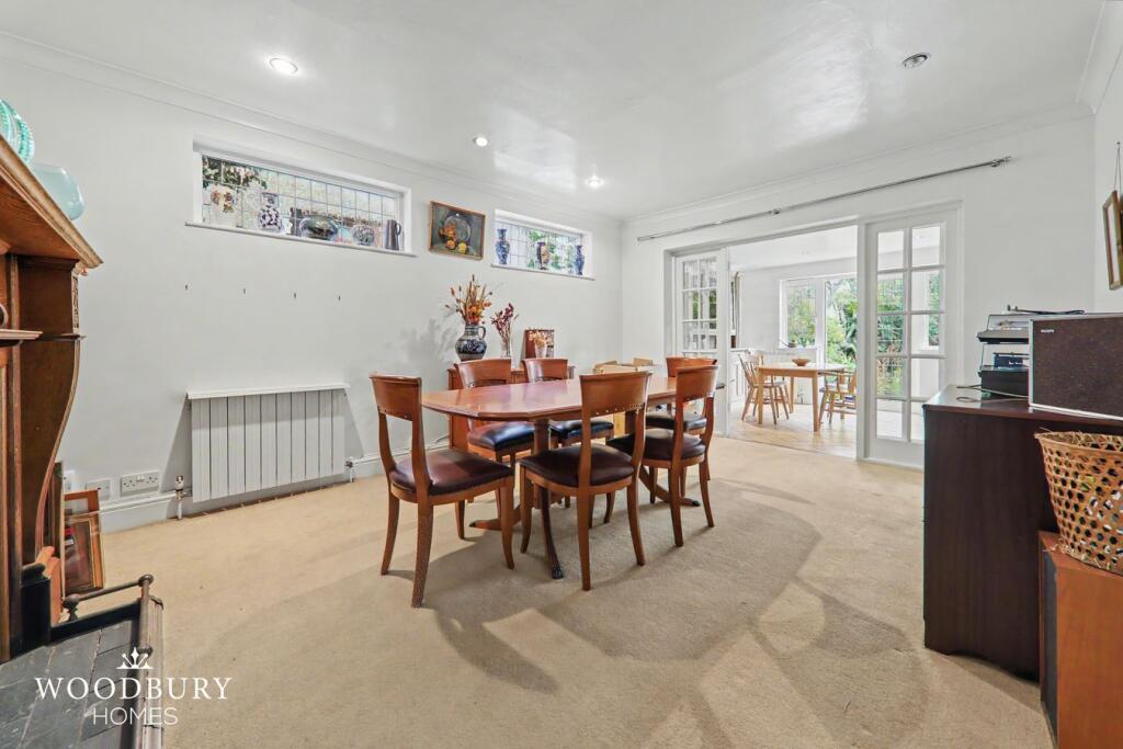 House in Epping Forest, Loughton - More