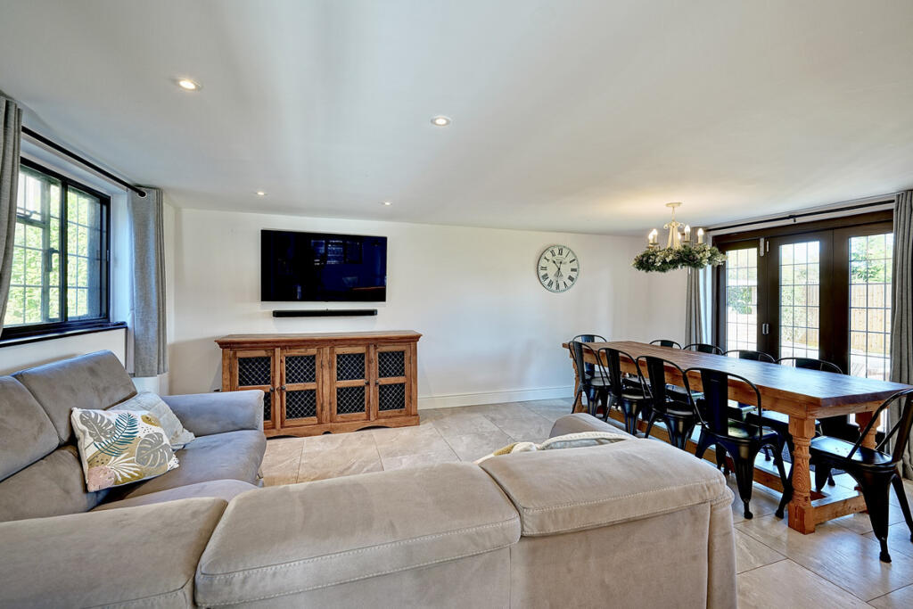 Howitts Lane, St. Neots, PE19 photo 4