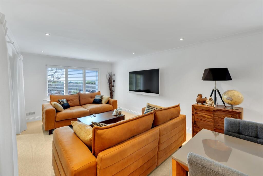 Blyth Road, Bromley, BR2 photo 5