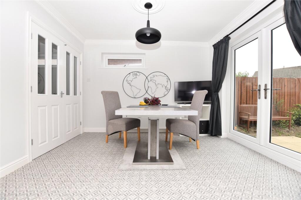 House in Leeds, Upper Green, Morley - View 4