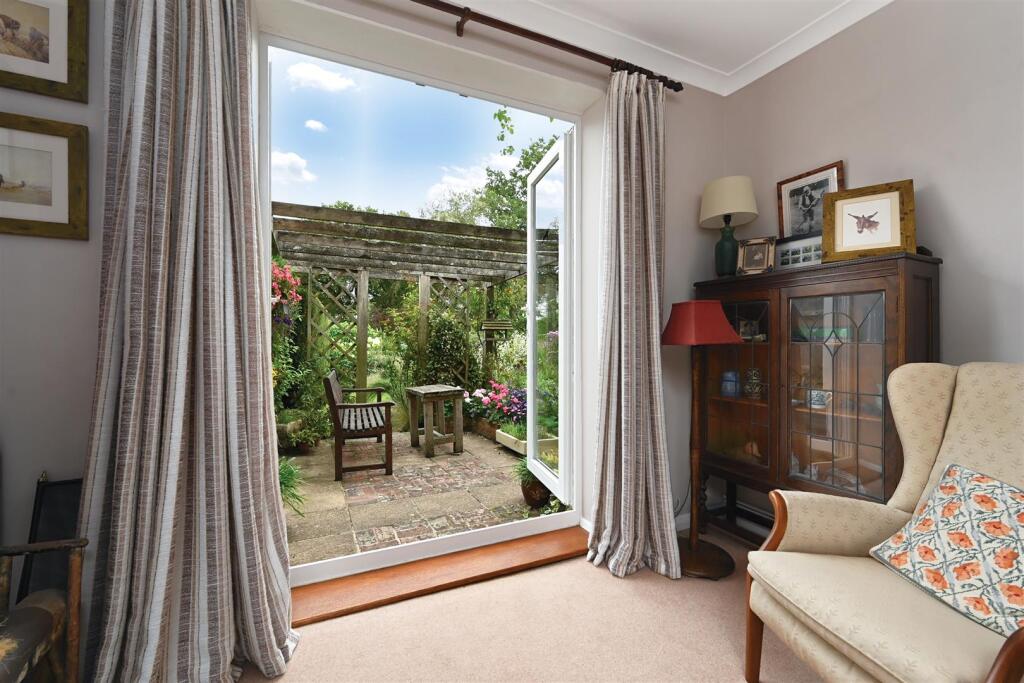 House in Horsham, Clark Lifting Solutions, Cowfold - View 4