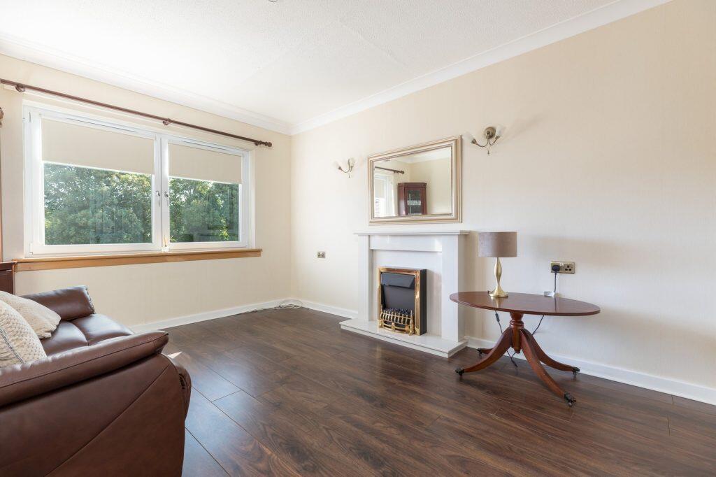 Apartment in Glasgow - View 3