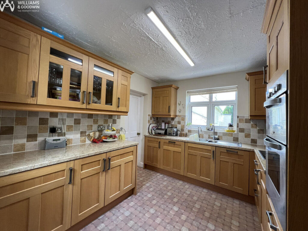 Clai Road, Llangefni, Anglesey, LL77 - View 5