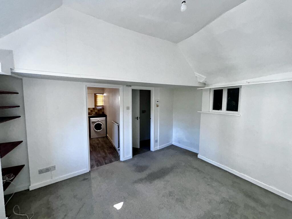 The Laurels, Eddington, Hungerford, West Berkshire, RG17 0DZ photo 4