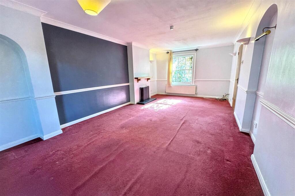 House in Waverley, Frith Hill, Godalming - View 5