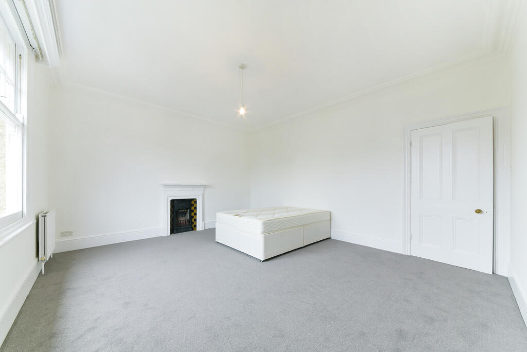 Apartment in London - View 3