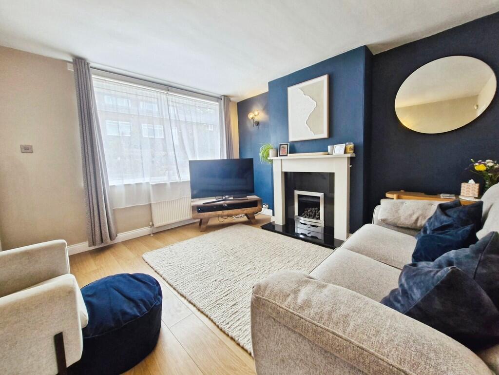 House in Leeds, West Yorkshire - View 2